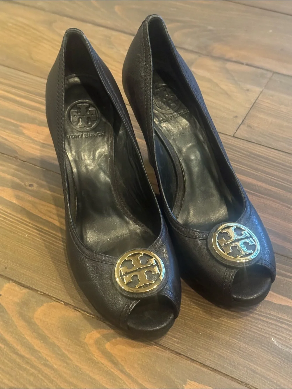 Tory Burch Wedge Heels 9.5M Black Leather